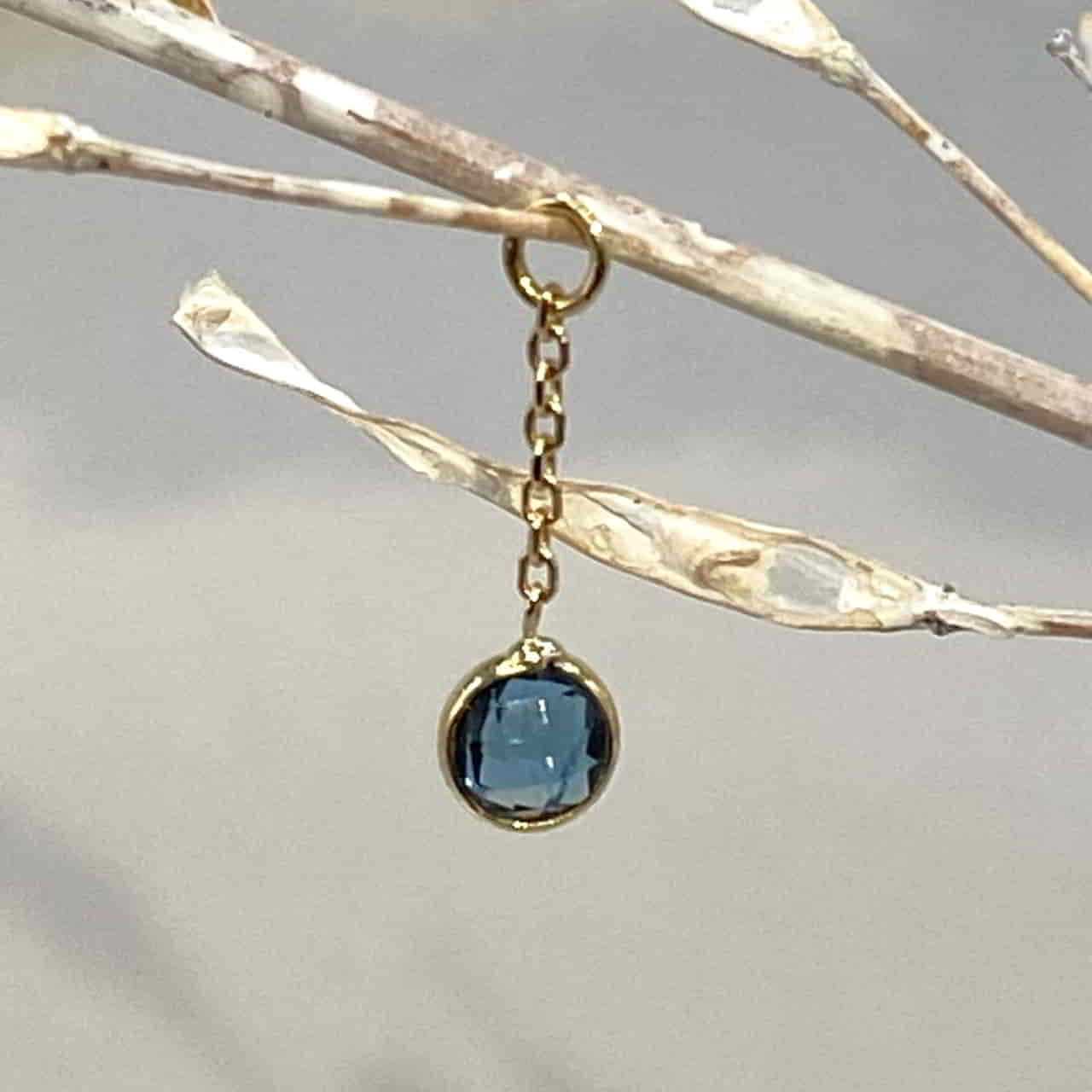 The Kingfisher 18k London Blue Topaz